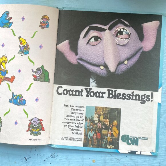 Grover The Sesame Street Book When is Saturday? - Picture 10 of 11